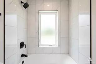 7957 W 73 Pl, Bridgeview, IL 60455 - Photo 33