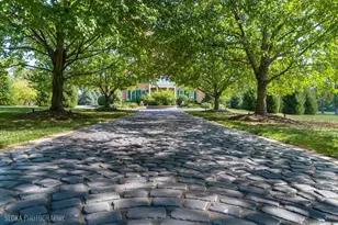 16 Ascot Ln, Barrington Hills, IL 60010 - Photo 9