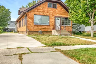 422 N Rockford Ave, Rockford, IL 61107 - Photo 1