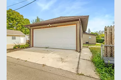 422 N Rockford Avenue, Rockford, IL 61107 - Photo 3