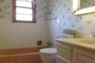 710 Sherwood Dr, Quincy, IL 62305 - Photo 11