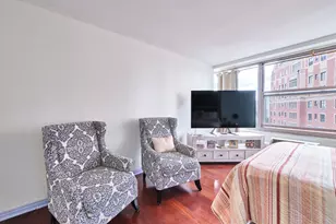 3900 N Lake Shore Dr, Chicago, IL 60613 - Photo 13