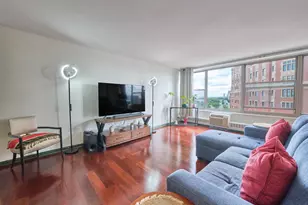 3900 N Lake Shore Dr, Chicago, IL 60613 - Photo 3