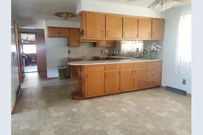 316 N Commerce Street, Gilman, IL 60938 - Photo 7