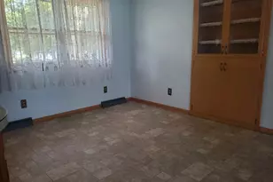 316 N Commerce St, Gilman, IL 60938 - Photo 9