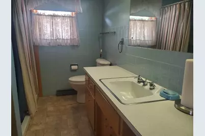 316 N Commerce Street, Gilman, IL 60938 - Photo 13