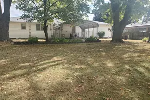 316 N Commerce St, Gilman, IL 60938 - Photo 27