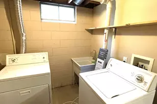 501 University Ave, Bloomington, IL 61701 - Photo 15