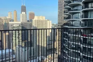 300 N State St, Chicago, IL 60654 - Photo 23