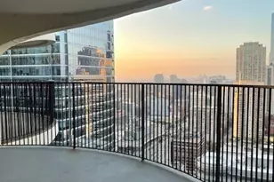 300 N State St, Chicago, IL 60654 - Photo 25