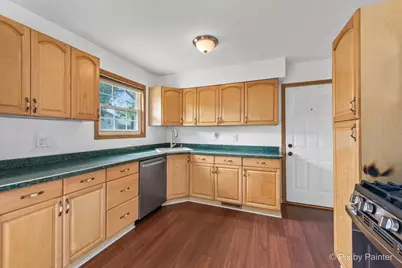 5011 Sandburg Drive, McHenry, IL 60050 - Photo 7