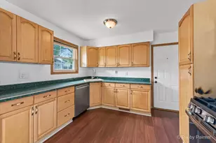 5011 Sandburg Dr, McHenry, IL 60050 - Photo 7