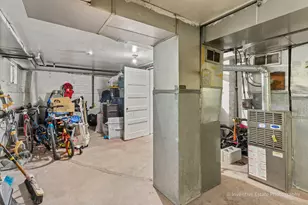 4856 Hull St, Skokie, IL 60077 - Photo 15