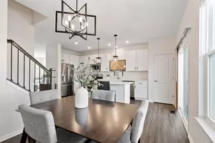 2732 Fieldcrest Dr, Mundelein, IL 60060 - Photo 11