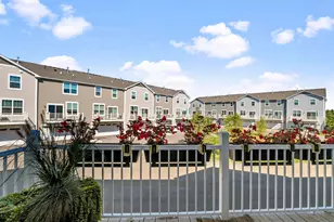 2732 Fieldcrest Dr, Mundelein, IL 60060 - Photo 27