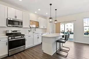 2732 Fieldcrest Dr, Mundelein, IL 60060 - Photo 7