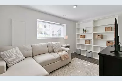 2732 Fieldcrest Drive, Mundelein, IL 60060 - Photo 25