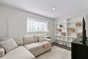 2732 Fieldcrest Dr, Mundelein, IL 60060 - Photo 25