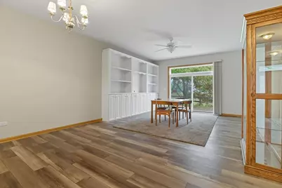 2346 Ashbrook Lane, Grayslake, IL 60030 - Photo 11