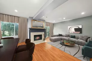 2571 Essex Dr, Northbrook, IL 60062 - Photo 3