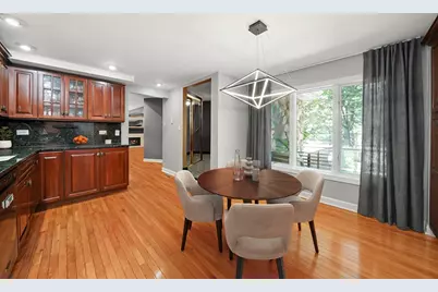 2571 Essex Drive, Northbrook, IL 60062 - Photo 7