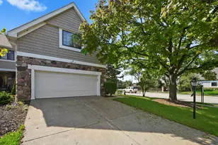 2571 Essex Dr, Northbrook, IL 60062 - Photo 25