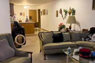 131 E 163rd St, South Holland, IL 60473 - Photo 5