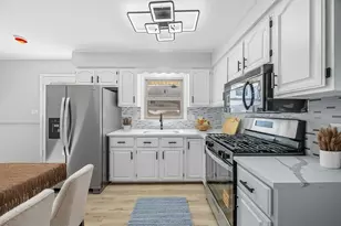 12549 S Tripp Ave, Alsip, IL 60803 - Photo 5