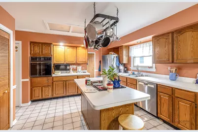 231 Fern Drive, Elk Grove Village, IL 60007 - Photo 9