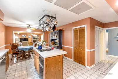 231 Fern Drive, Elk Grove Village, IL 60007 - Photo 11