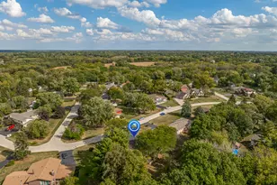 11716 Center Dr, Lemont, IL 60439 - Photo 9