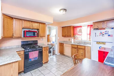 2202 E Washington Street, Joliet, IL 60433 - Photo 3