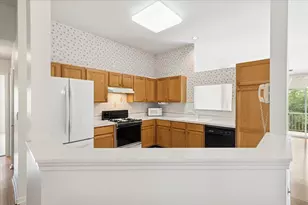 388 E Tall Oaks Ln, Itasca, IL 60143 - Photo 13