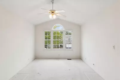 388 E Tall Oaks Lane #388, Itasca, IL 60143 - Photo 17