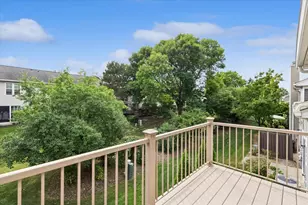 388 E Tall Oaks Ln, Itasca, IL 60143 - Photo 5