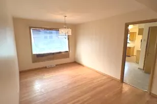 16560 Greenwood Ave, South Holland, IL 60473 - Photo 9