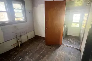 9036 S Houston Ave, Chicago, IL 60617 - Photo 5