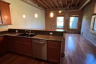 266 Hutchins Ct, Woodstock, IL 60098 - Photo 5