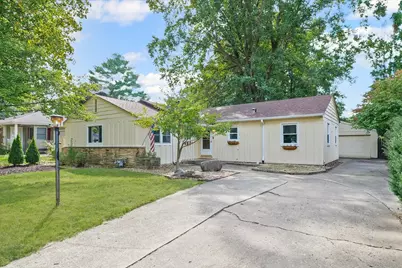 1607 Chevy Chase Drive, Champaign, IL 61821 - Photo 1