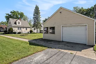 18302 Roy St, Lansing, IL 60438 - Photo 11