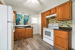 18302 Roy St, Lansing, IL 60438 - Photo 5