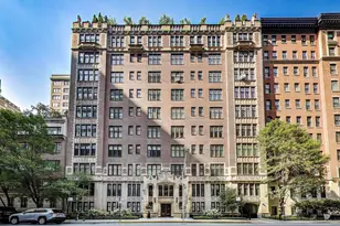 220 E Walton Pl, Chicago, IL 60611 - Photo 1