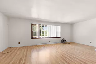 2916 School St, Rockford, IL 61101 - Photo 5