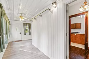 322 N Guthrie St, Gibson City, IL 60936 - Photo 5