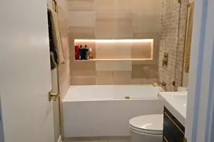 1050 W Dakin St, Chicago, IL 60613 - Photo 19