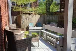 1050 W Dakin St, Chicago, IL 60613 - Photo 23