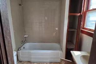 719 Greenbay Ave, Calumet City, IL 60409 - Photo 7