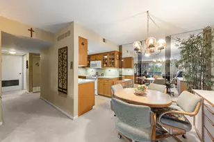 500 Redondo Dr, Downers Grove, IL 60516 - Photo 5