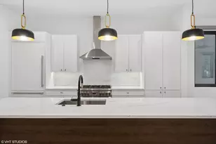 1530 W Ohio St, Chicago, IL 60642 - Photo 7