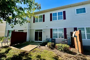 423 Acushnet St, Elgin, IL 60124 - Photo 17